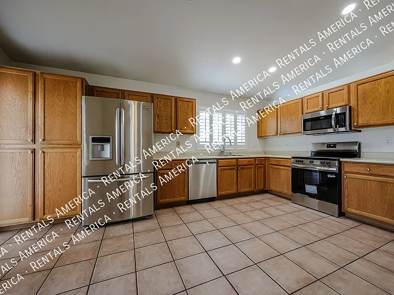 2354 E Browning Pl — Photo 8