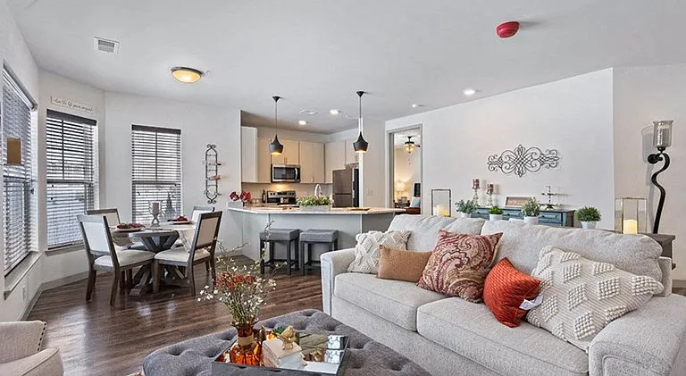 The Villas at Ridgeview Falls Apartments — Photo 9