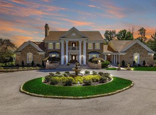 1376 S Mason Rd, Saint Louis, MO 63131