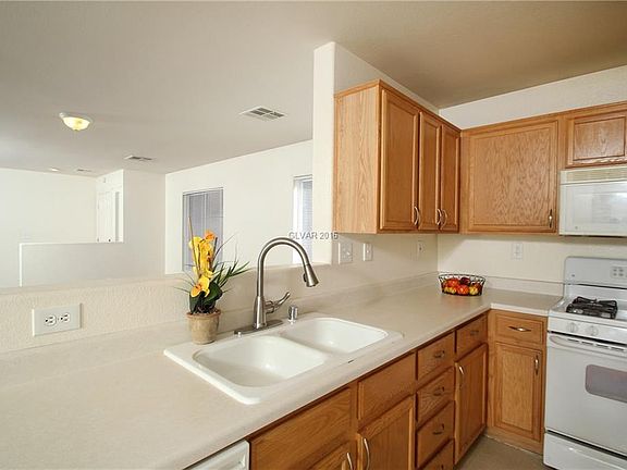 3rd image of 2701 Sunrise Day Ct