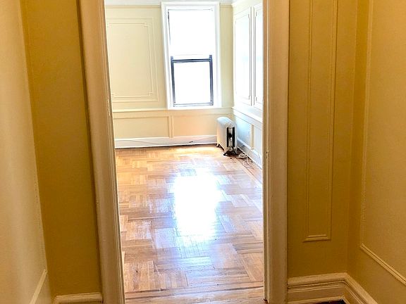 5th image of 78 Hawthorne St APT 3E