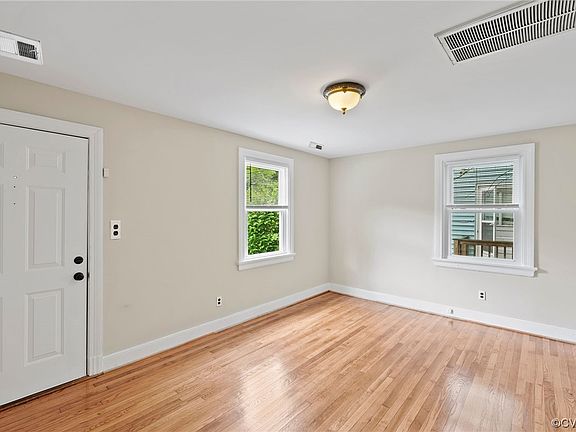 2nd image of 1904 Winder St