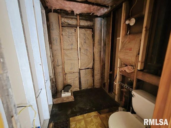 3rd image of 292 Indiana Ave