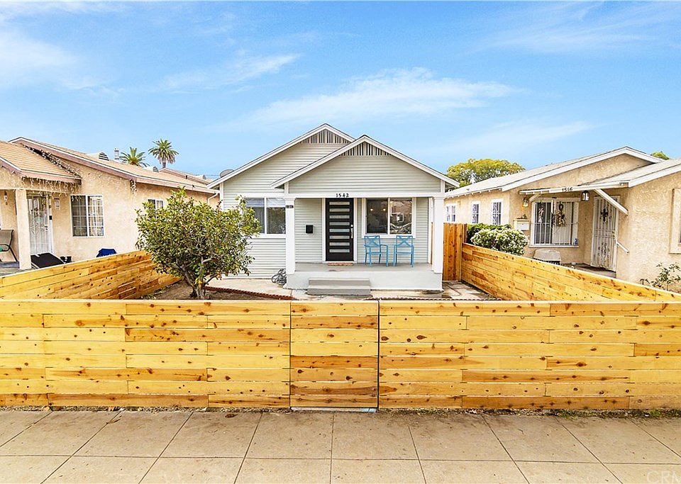 1st image of 1542 W 58th Pl