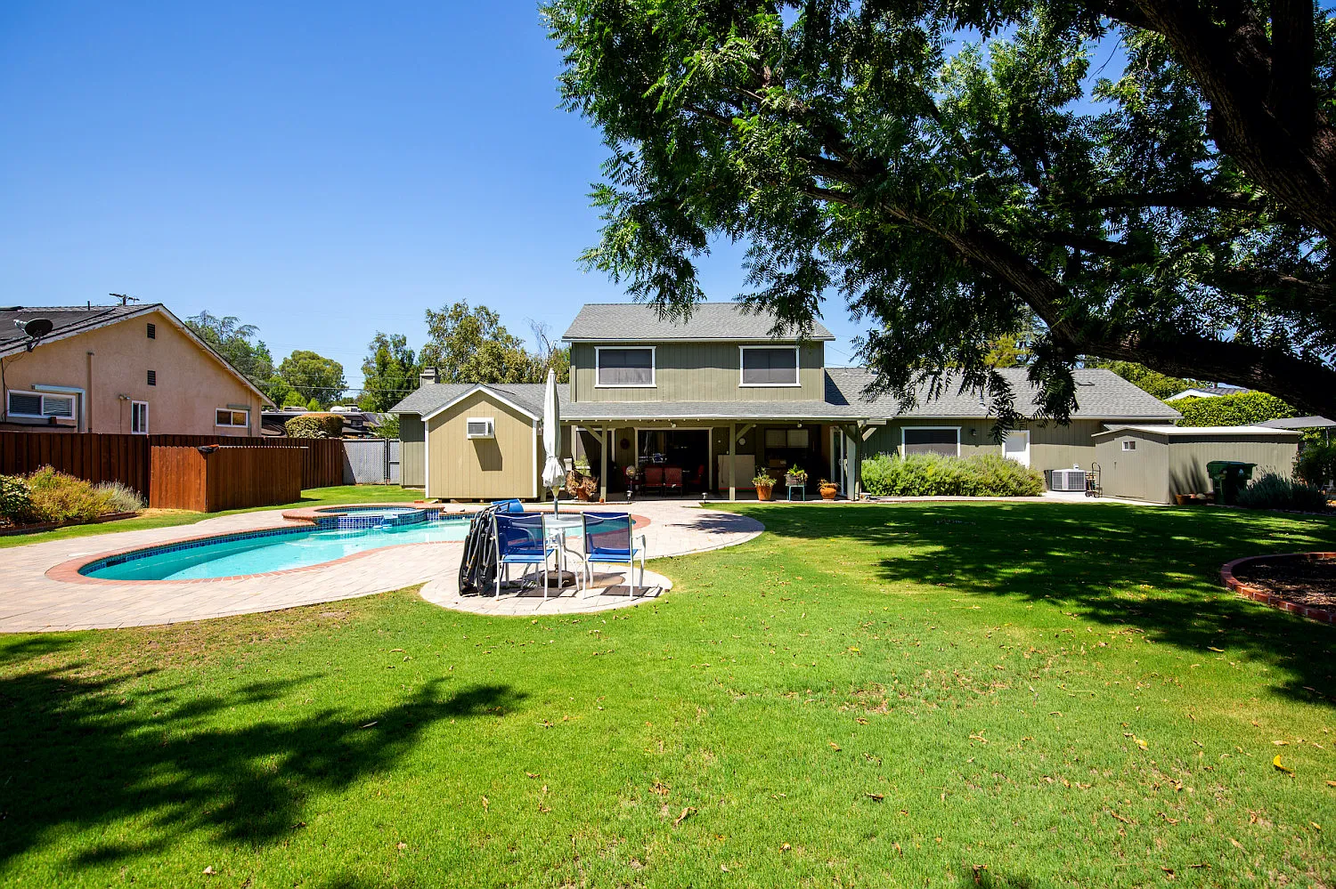 4 bed, 2.5 bath, 2578 sqft, $8,495 — Photo 4