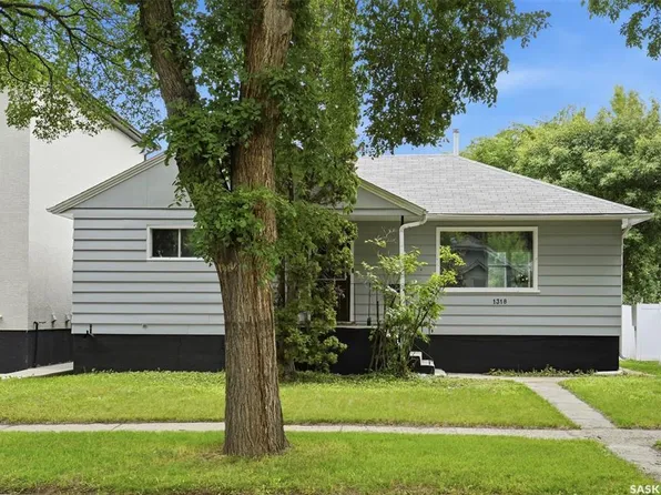 1318 B Ave N, Saskatoon, SK S7L 1G5