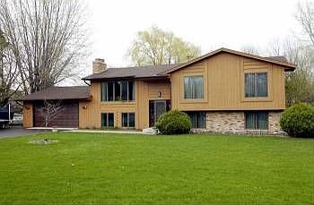 1st image of 3250 Shadyview Ln N