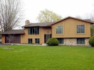 3250 Shadyview Ln N, Plymouth, MN 55447