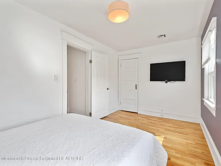 8 Arthur Ave — Photo 21