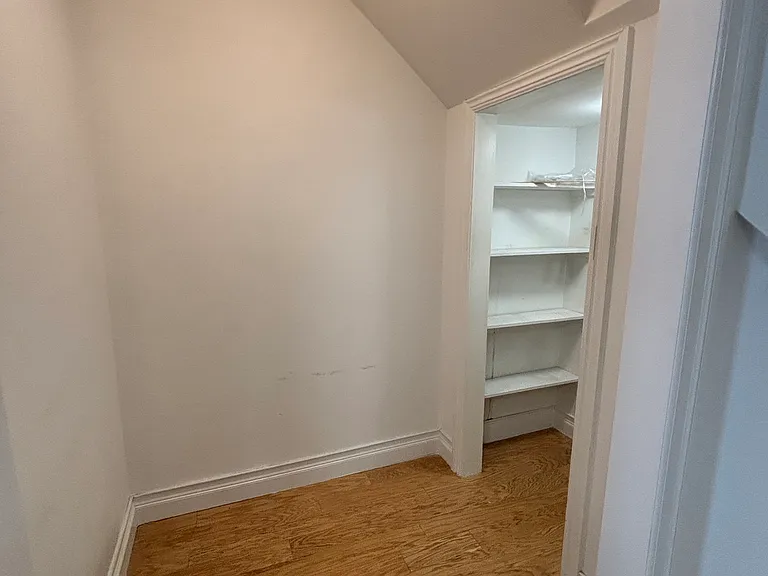 76 Lake Ave — Photo 7