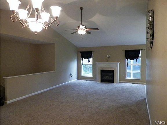 4th image of 20 Birchwood Trail Ct