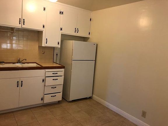 3rd image of 1390 Kingfisher Way #2