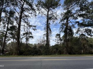 11 Artesia Rd, Hallsboro, NC 28442