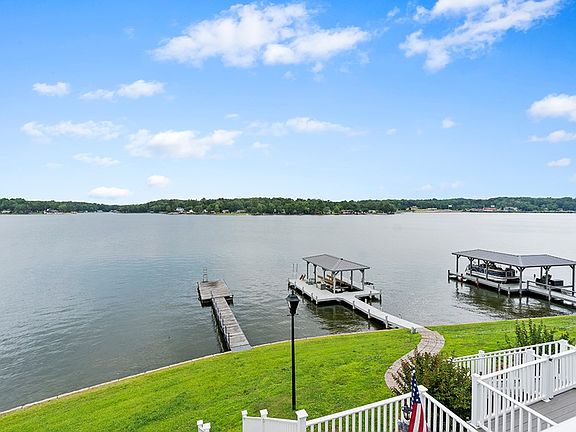2nd image of 310C Driftwood Dr