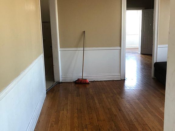 4th image of 3702 W Wrightwood Ave #3F