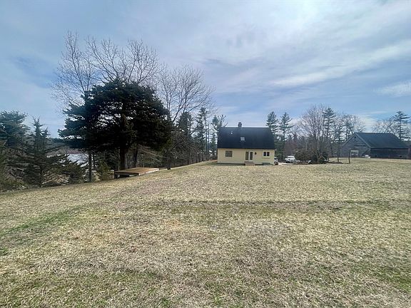 5th image of 699 Martins Pond Rd