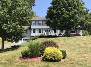 270 Tanglewood Cir, Milford, CT