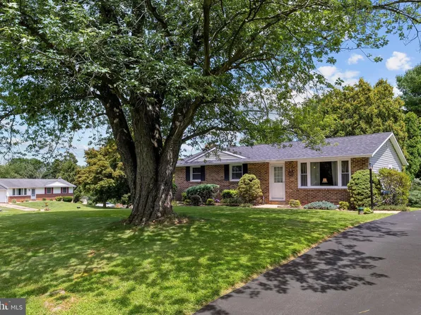 2101 Folkstone Dr, Fallston, MD 21047