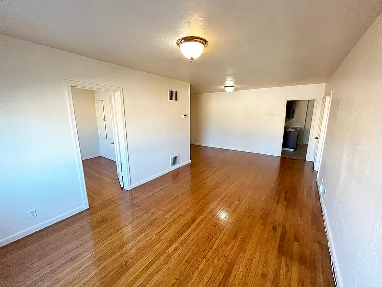2205 Sonoma Blvd #A — Photo 4