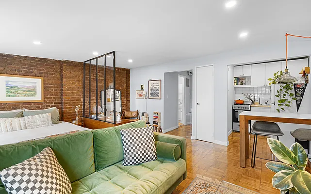 Rented by Compass | media 2