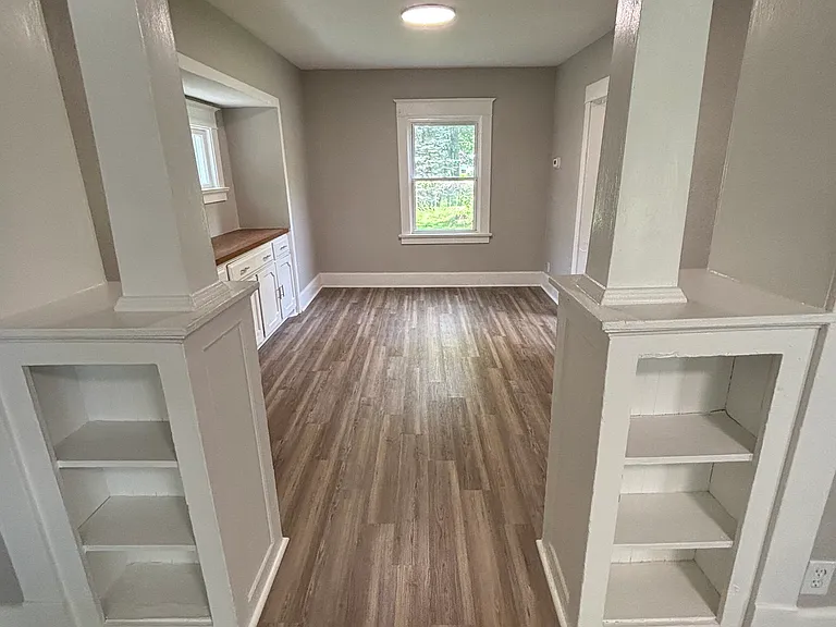 3827 1/2 Lockwood Ave — Photo 3