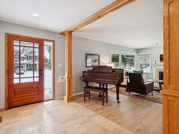 3rd image of 5501 Park Pl