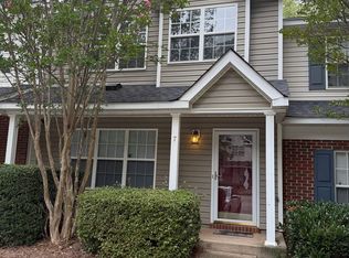 7 Sidney Marie Ct, Greensboro, NC 27407