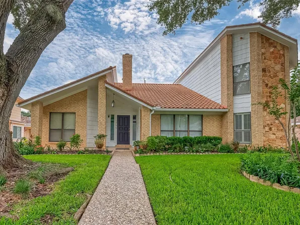 1755 Carriage Way, Sugar Land, TX 77478