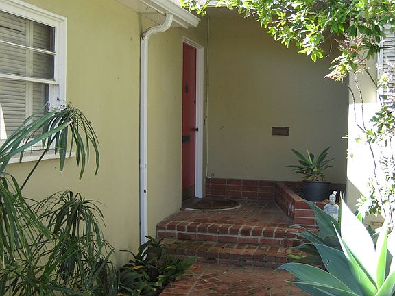 2nd image of 393 N Las Casas Ave