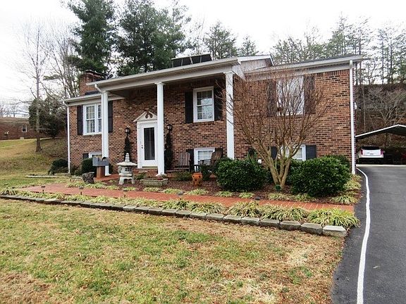 3rd image of 57 Fireside Ln