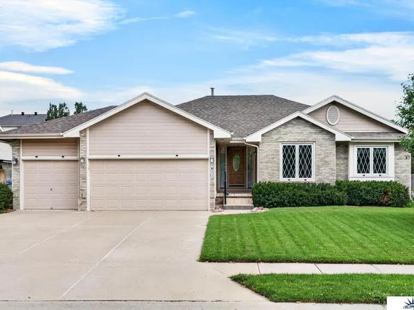 16110 Emiline St, Omaha, NE 68136