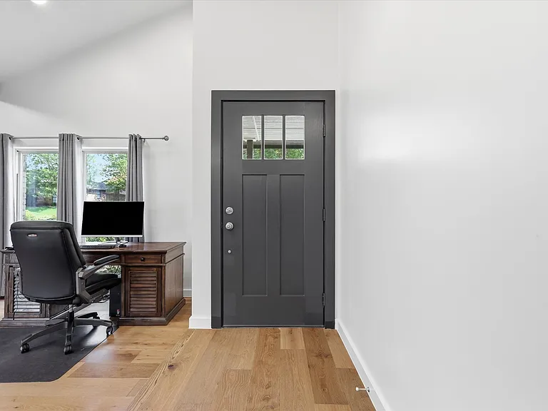 4549 Fremont Ln — Photo 4