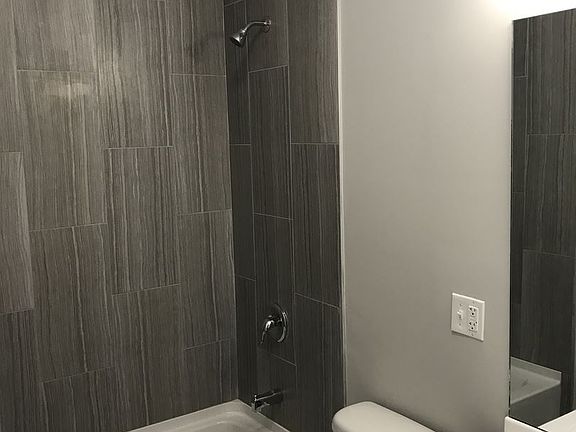 4th image of 3501-3503 W Leland Ave #3E