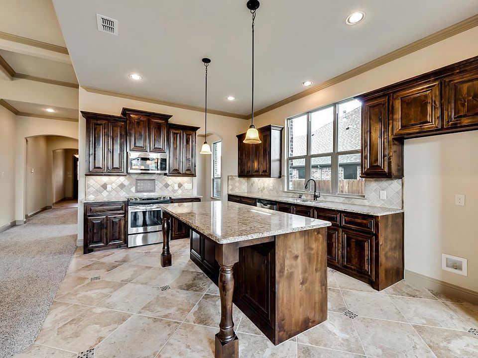 1st image of 1569 Trowbridge Cir