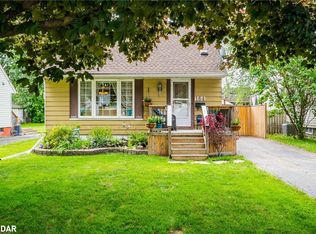 164 Adair Ave N, Hamilton, ON L8H6A9