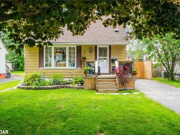 164 Adair Ave N, Hamilton, ON L8H 6A9