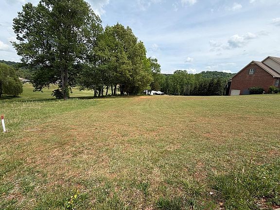 2nd image of 410 S Plantation Dr