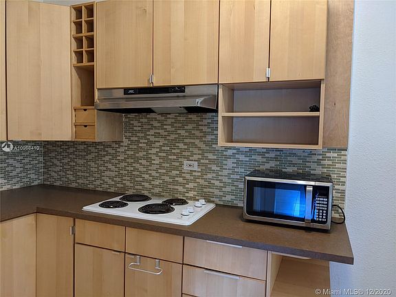 3rd image of 124 Mendoza Ave APT 1