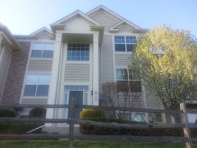 1st image of 915 Summit Creek Dr