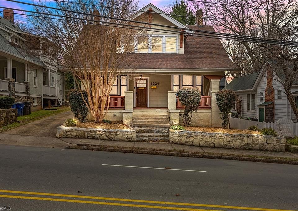 1st image of 1224 W 1st St