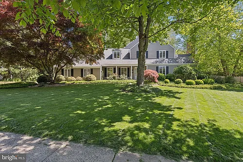 226 Riverside Dr Photo 1
