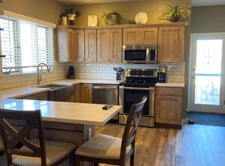 306 E 1st St, Oglesby, IL 61348