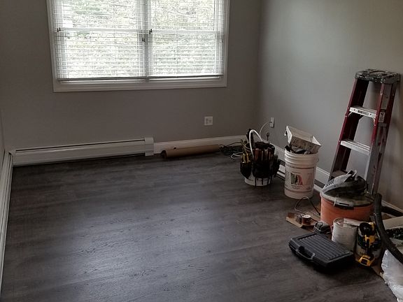 4th image of 503 Main St Floor 2