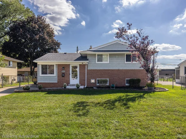 28417 Cambridge St, Garden City, MI 48135