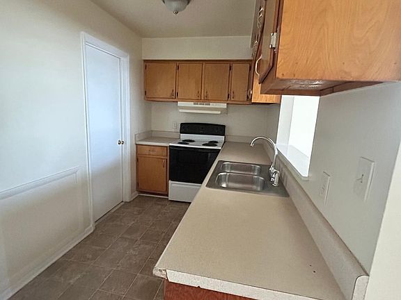 5th image of 4120 Pretty Lake Ave APT 5