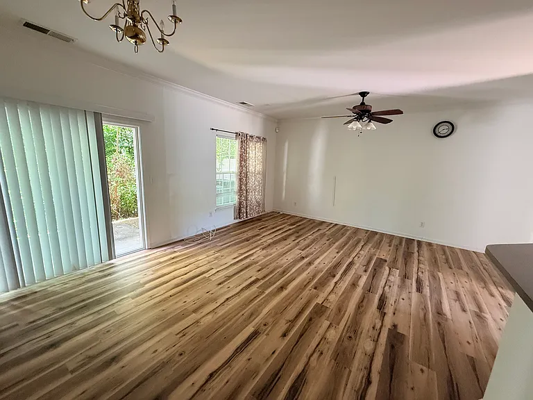 8742 Appledale Dr — Photo 9
