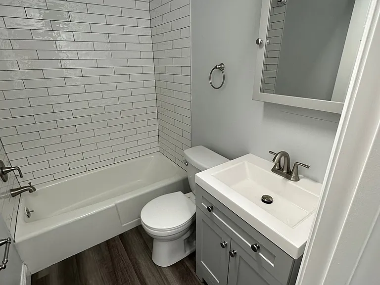 902 Erdner Ave #5 — Photo 2
