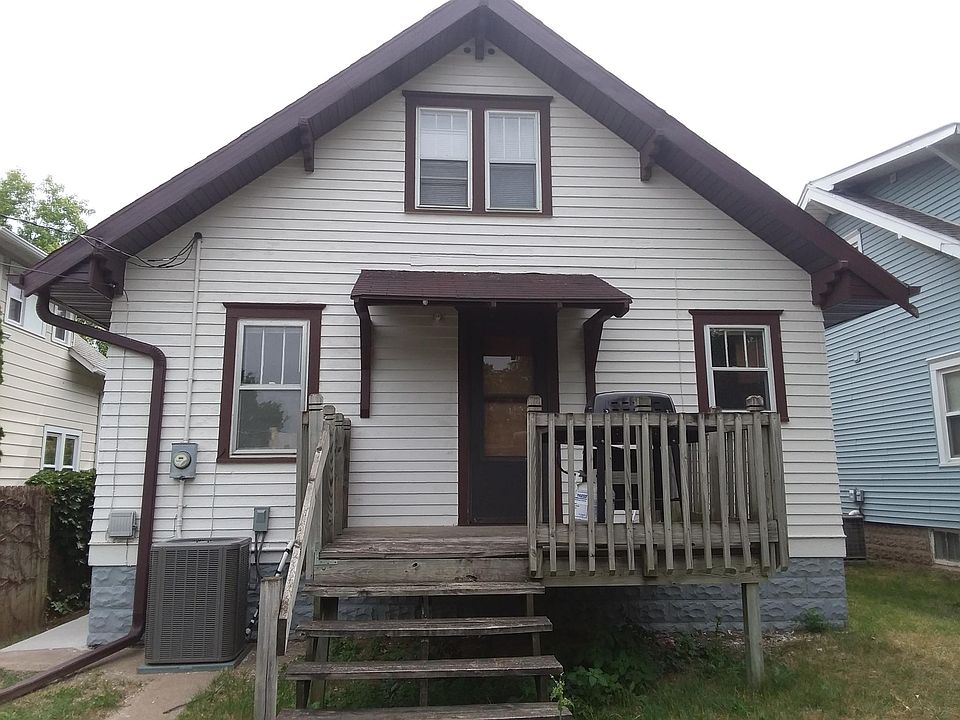 2nd image of 3105 Nebraska St