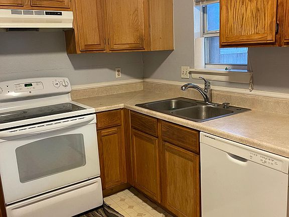 3rd image of 1724 NW 31st St