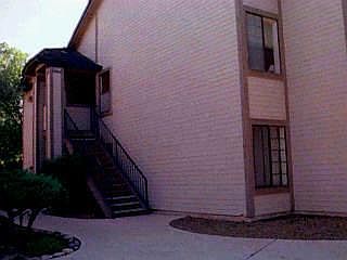 1st image of 1704 W Parkwood Ln #0